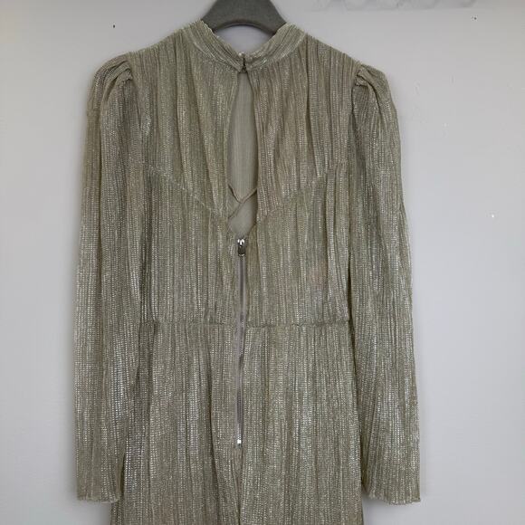 Saylor
Saydee Ruched Dress ❤️‍🩹 - Picture 7 of 9